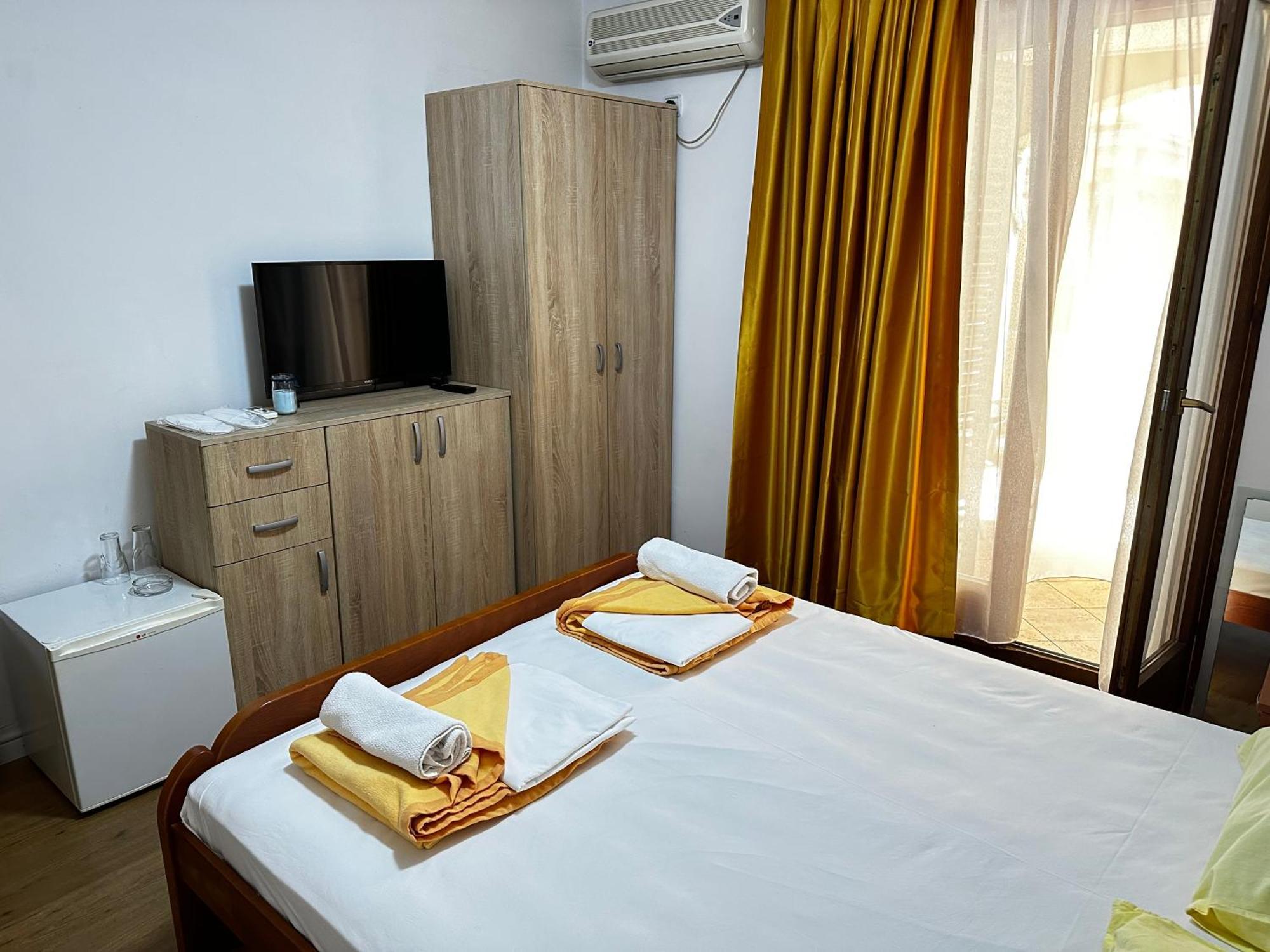 Central Hotel-Budua Esterno foto