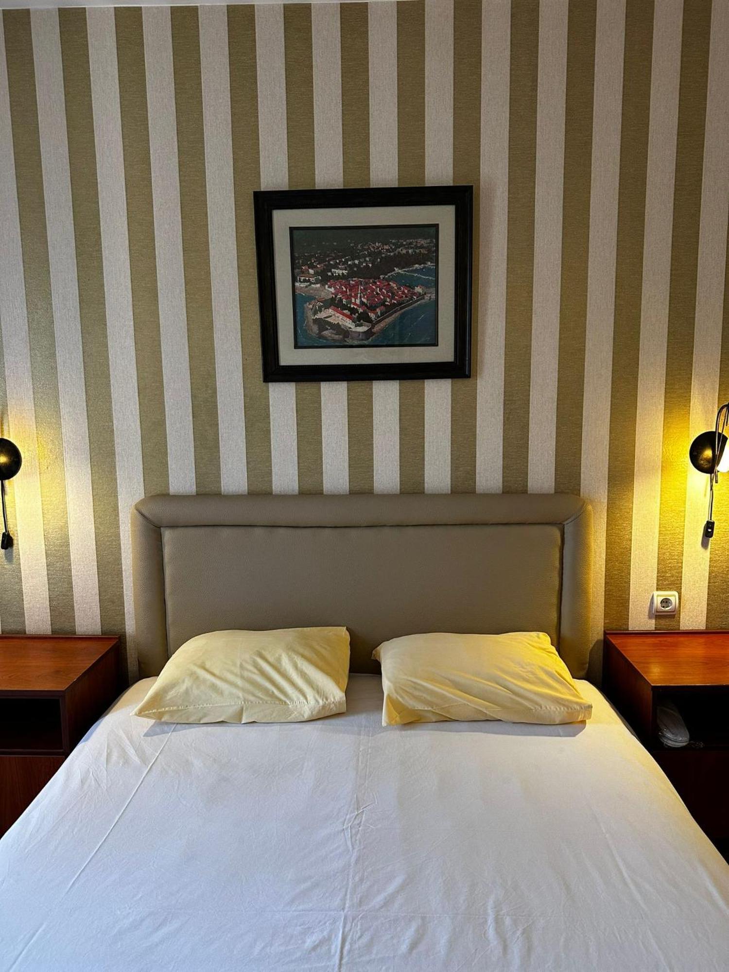 Central Hotel-Budua Esterno foto