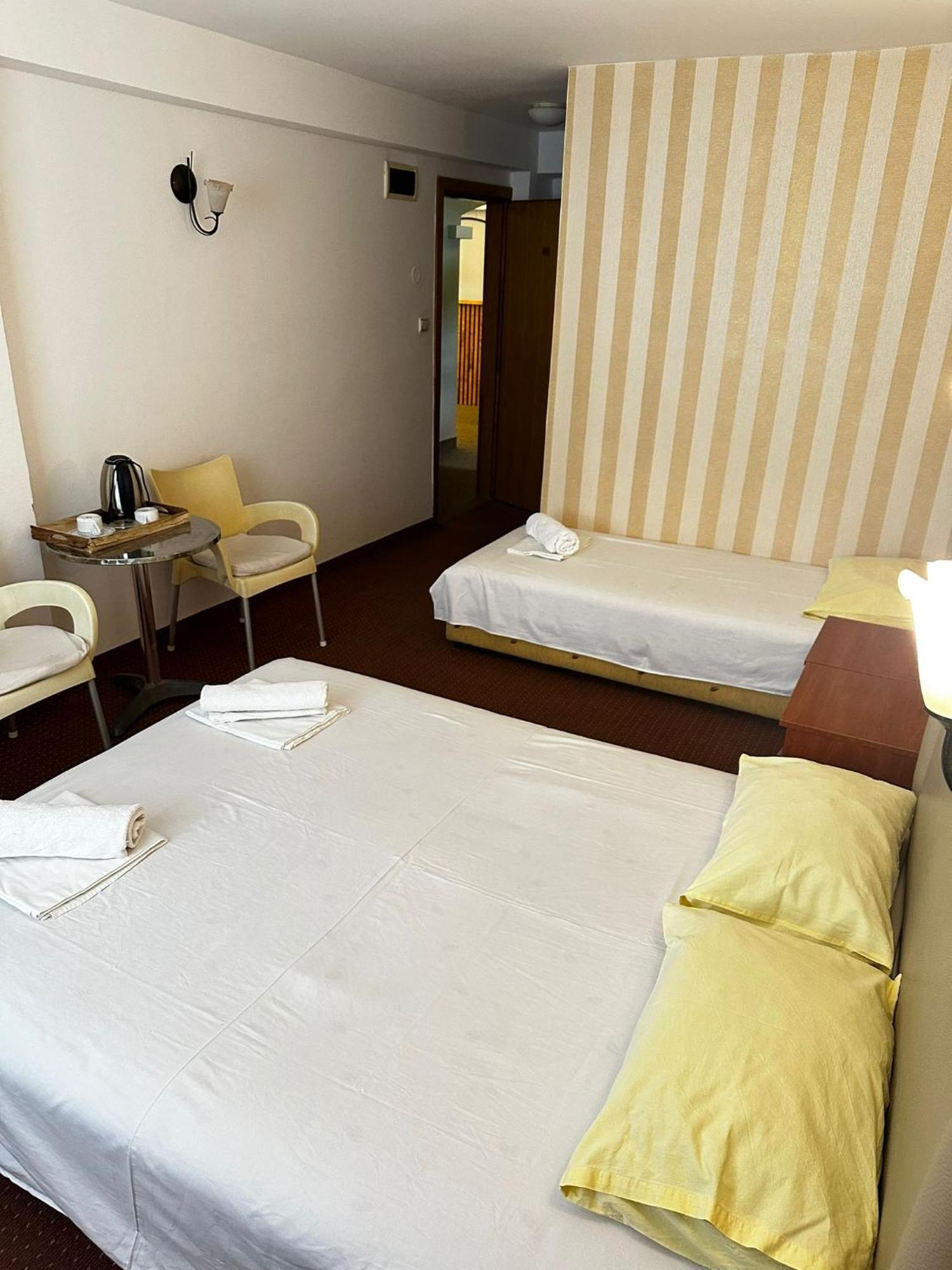 Central Hotel-Budua Esterno foto